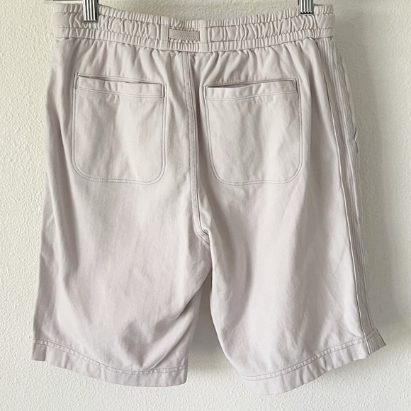 Athleta Ivory Elastic Waist Stretchy Beachy Farallon Bermuda Shorts Size 0 - Picture 5 of 15